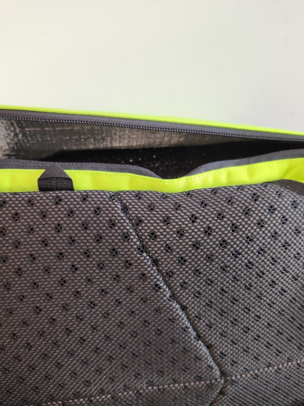 icon Squad 4 Neon Yellow Hi Via Backpack ATV Riding Pack 23L - Picture 11 of 13